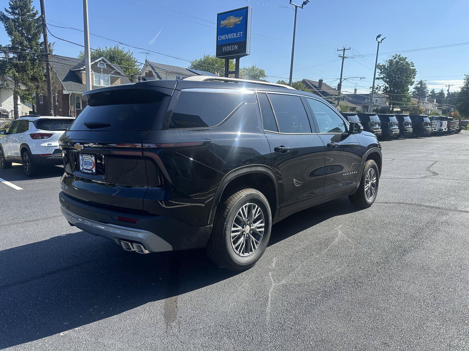New 2027 Chevrolet Traverse LT w/ Driver Confidence Package AWD/4WD image 7