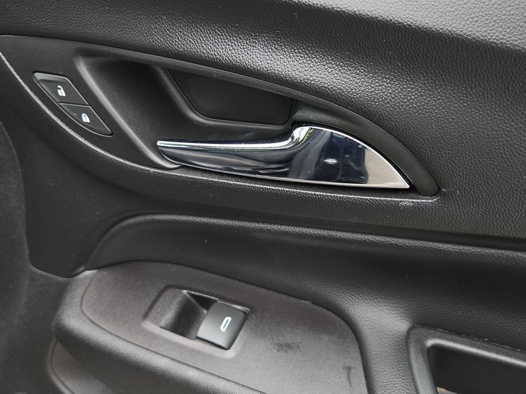 Used 2019 Chevrolet Equinox LT w/ Sun & Navigation Package FWD image 28