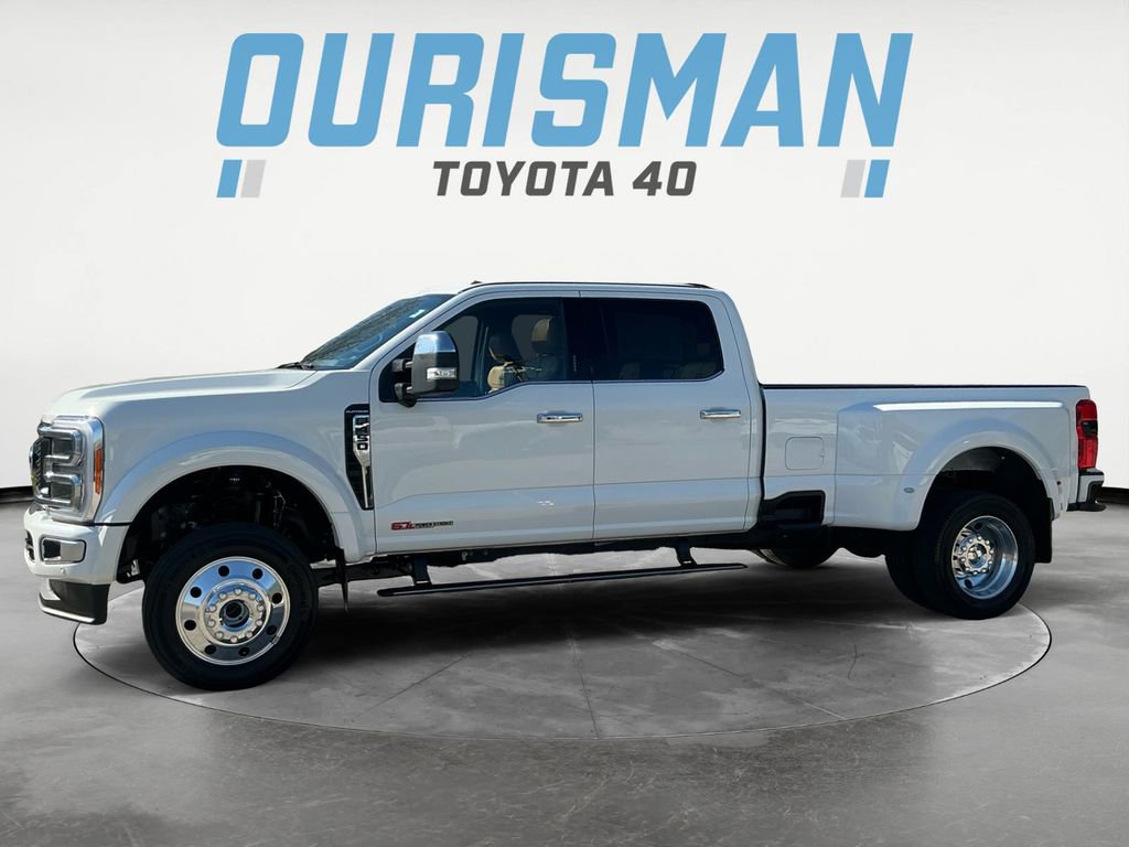 Used 2023 Ford F450 Platinum w/ FX4 Off-Road Package image 4