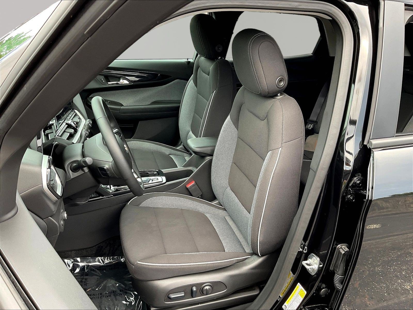 New 2026 Chevrolet TrailBlazer LT w/ Convenience Package AWD/4WD image 17