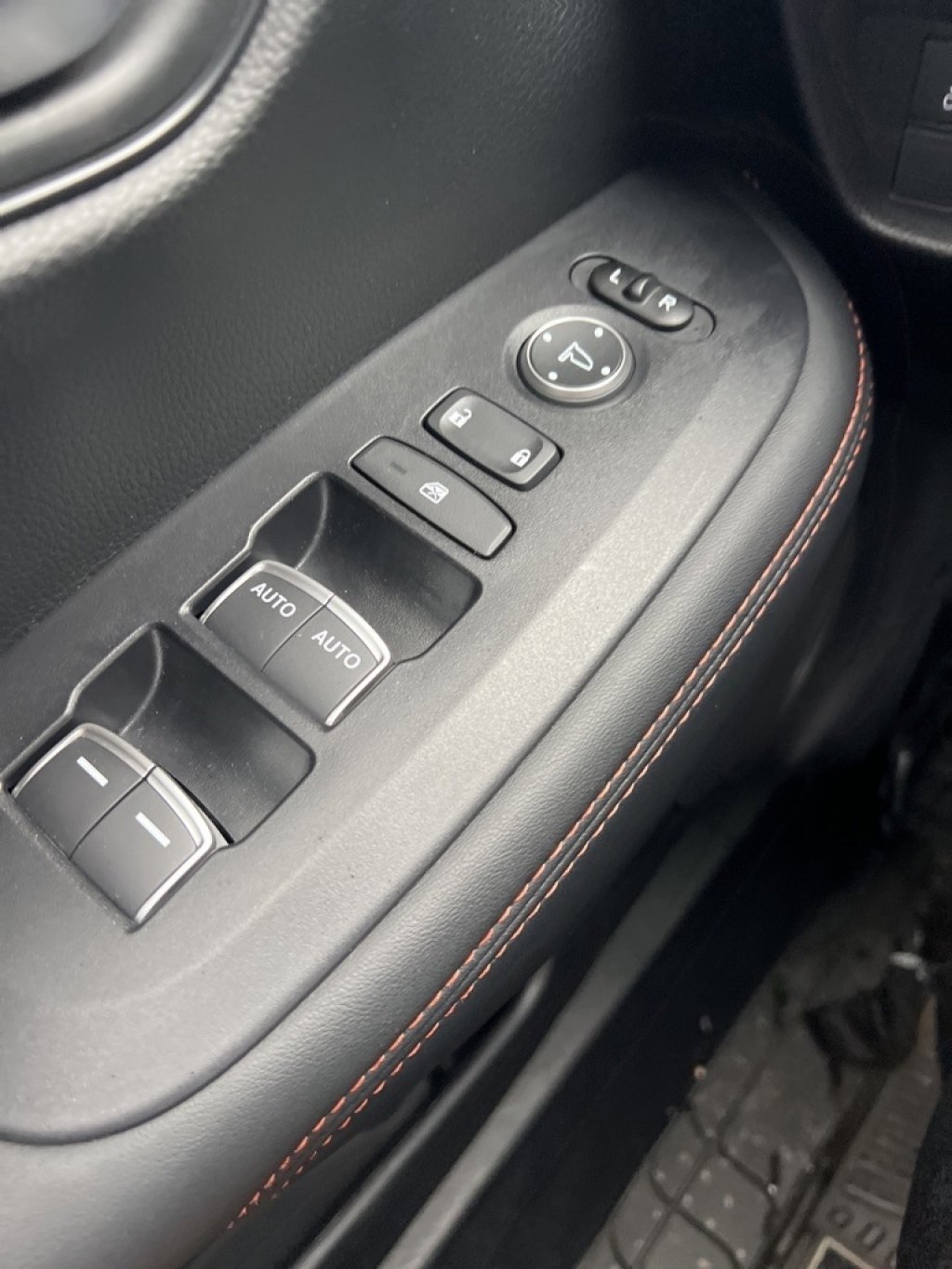 Used 2024 Honda HR-V Sport image 15