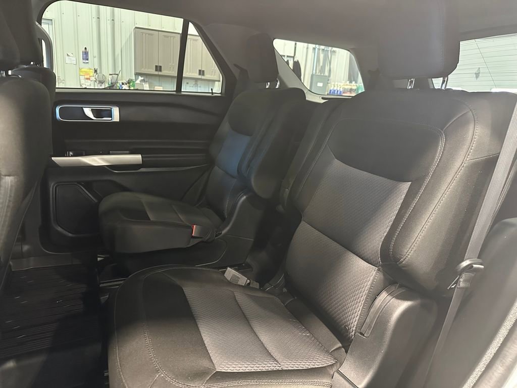 Used 2023 Ford Explorer XLT image 26