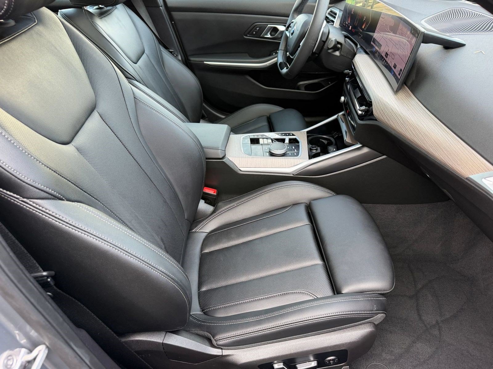 Certified 2026 BMW 330i Sedan RWD image 23