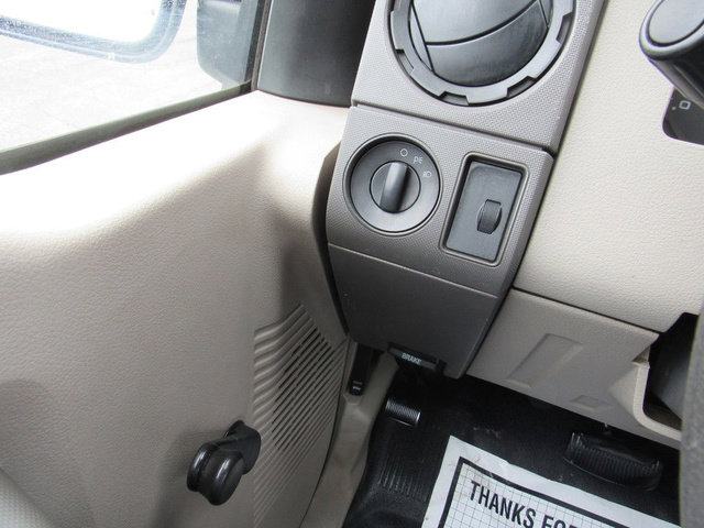 Used 2008 Ford F250 2WD Regular Cab Super Duty image 40