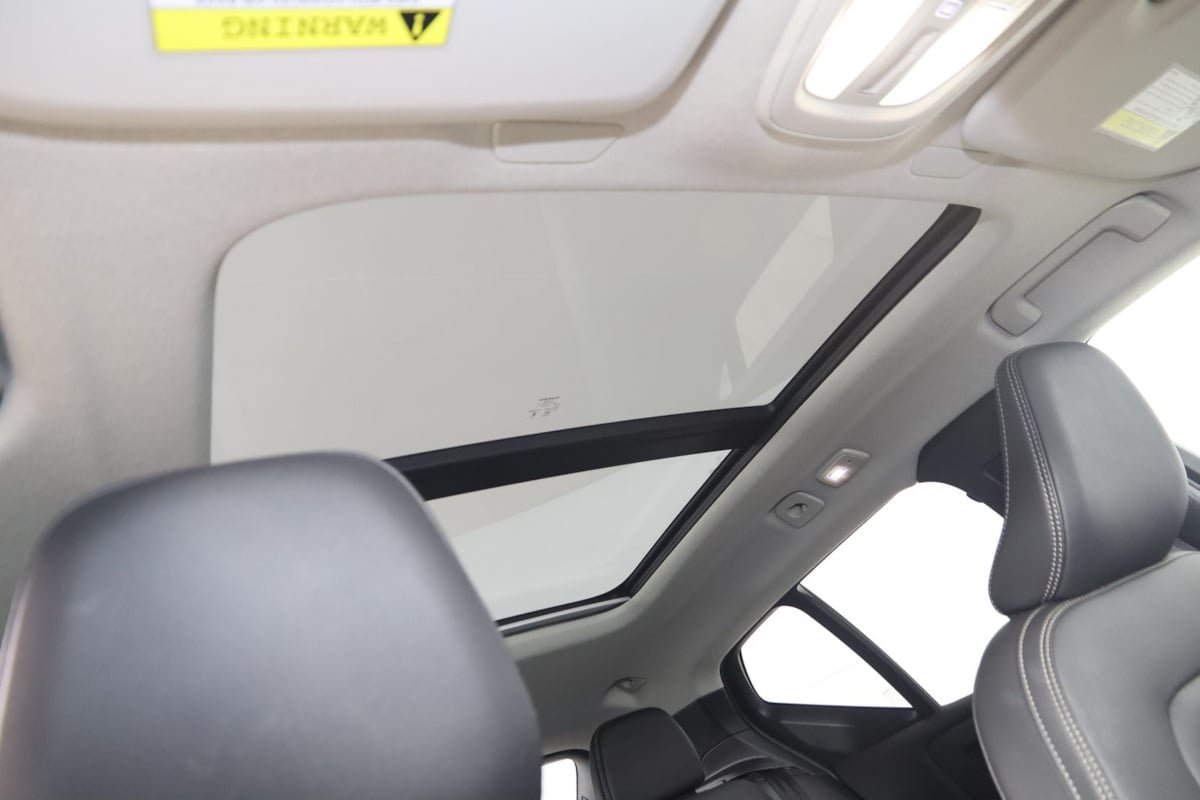 Used 2026 Volvo XC40 B5 Plus AWD/4WD image 11