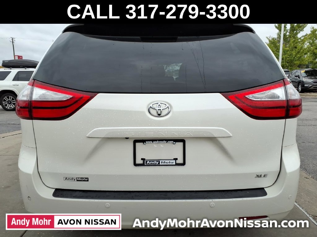 Used 2017 Toyota Sienna XLE Premium FWD image 11