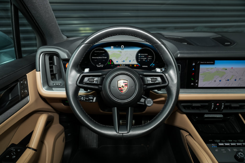 Certified 2024 Porsche Cayenne S AWD/4WD image 33