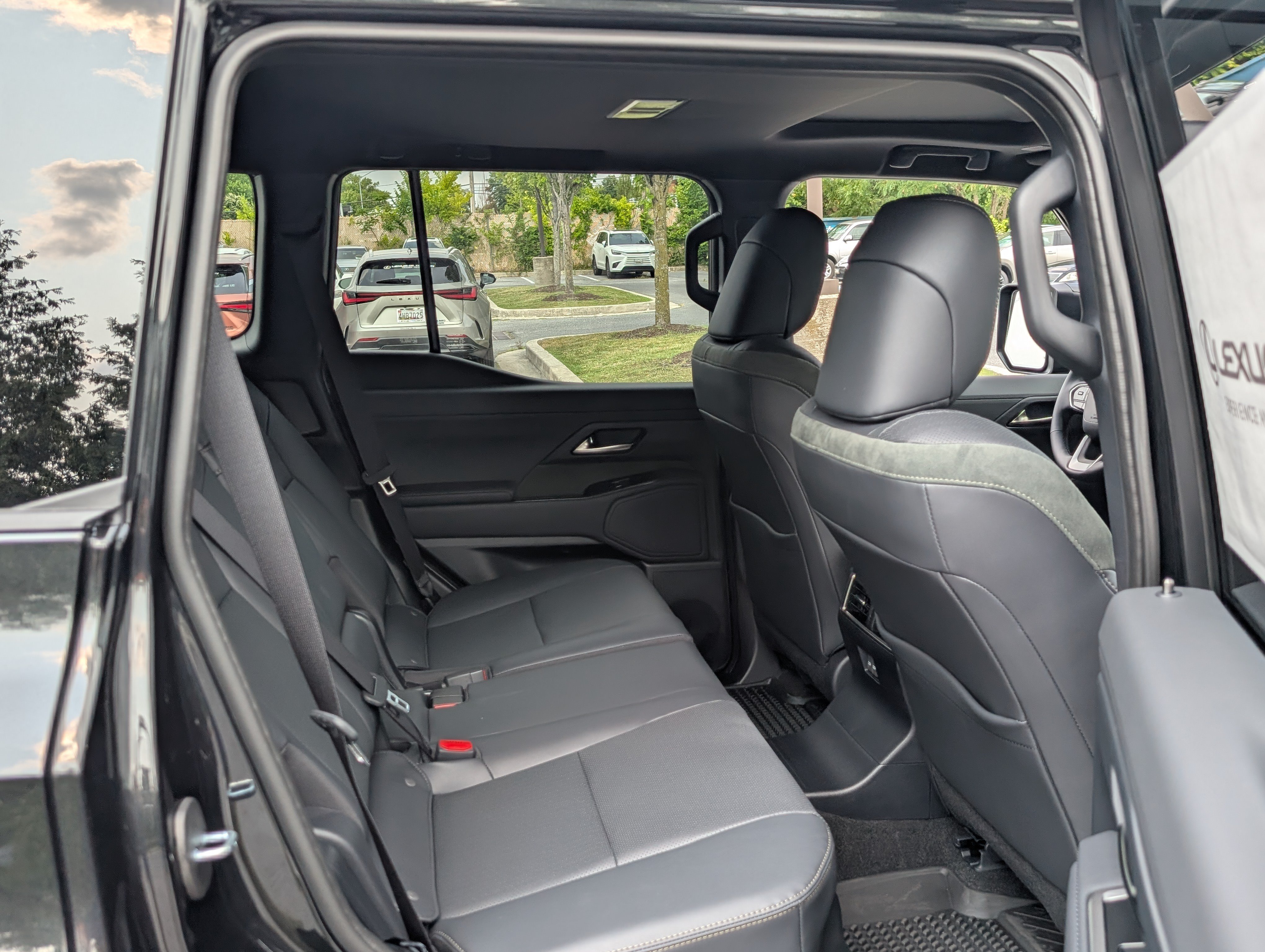 New 2026 Lexus GX 550 AWD/4WD image 8