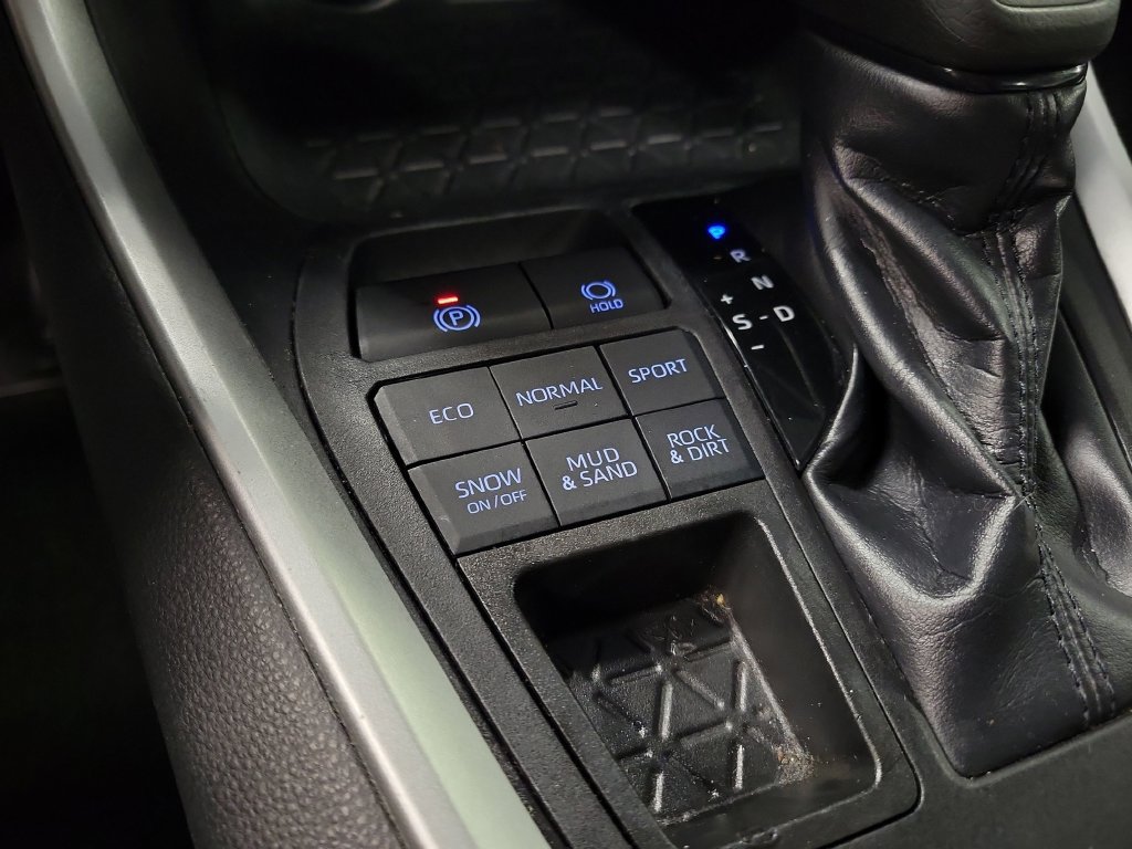 Used 2019 Toyota RAV4 XLE w/ All Weather Liner Package AWD/4WD image 19