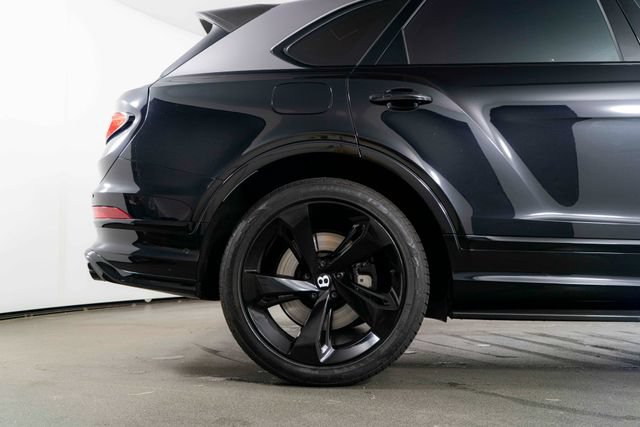 Used 2022 Bentley Bentayga AWD/4WD image 10