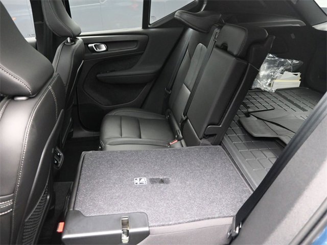 Used 2024 Volvo XC40 B5 Plus w/ Protection Package Premier image 22