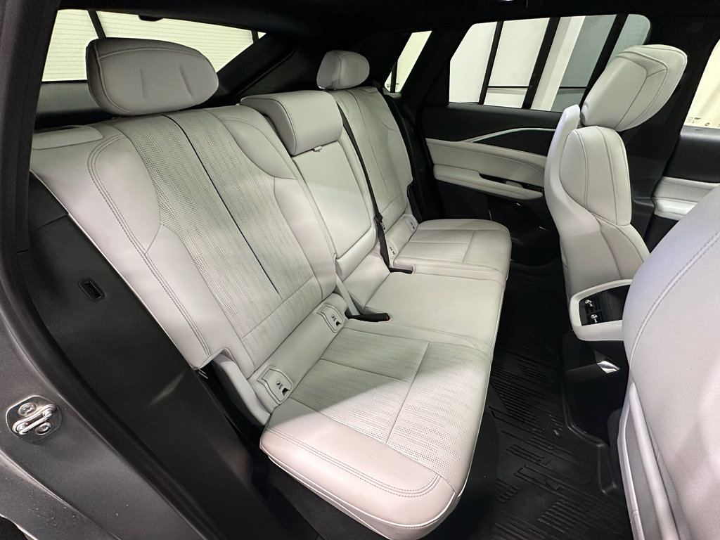 Used 2024 Cadillac Lyriq Luxury w/ LPO, Floor Liner Package image 21