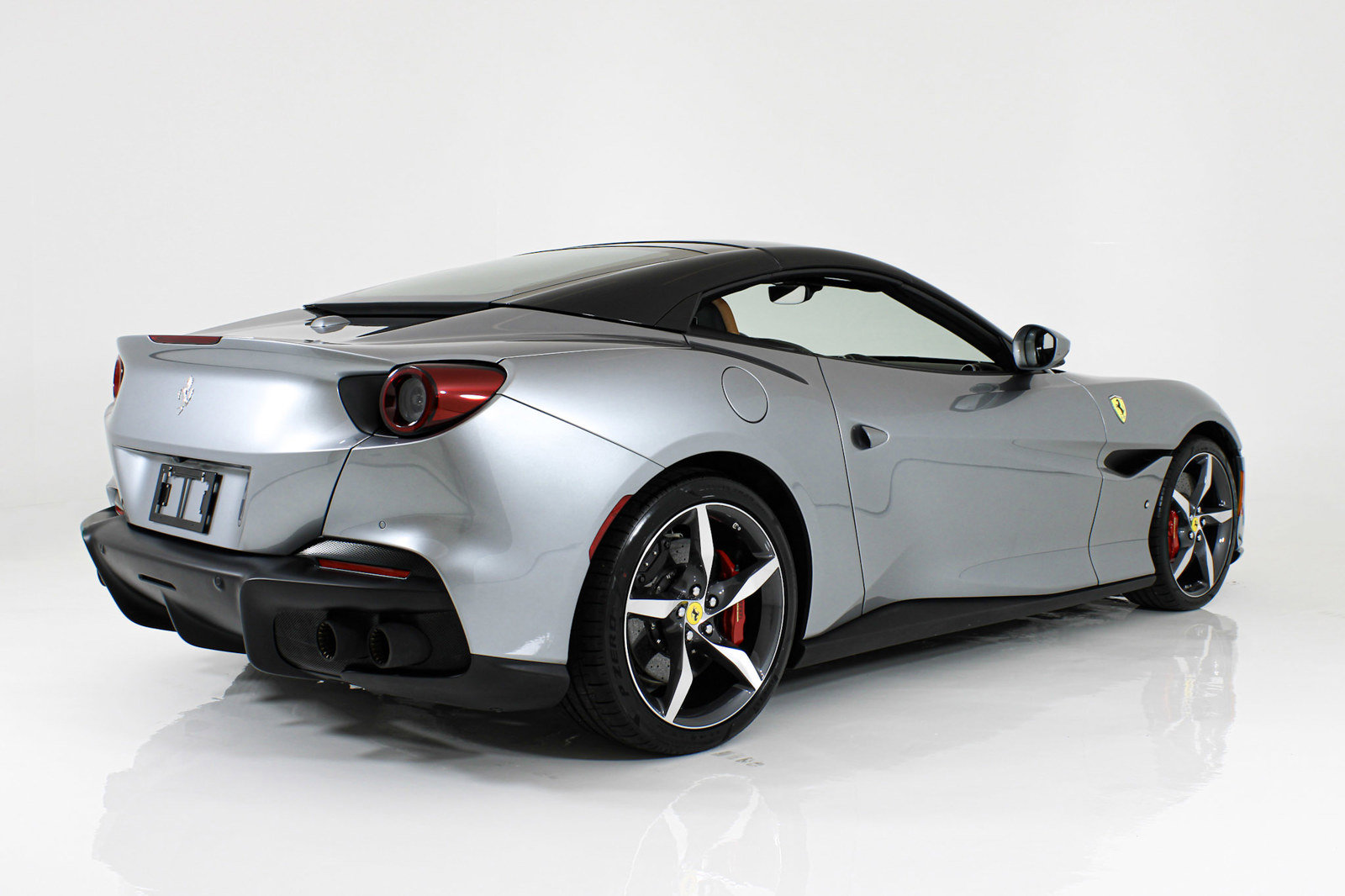 Certified 2023 Ferrari Portofino M RWD image 10