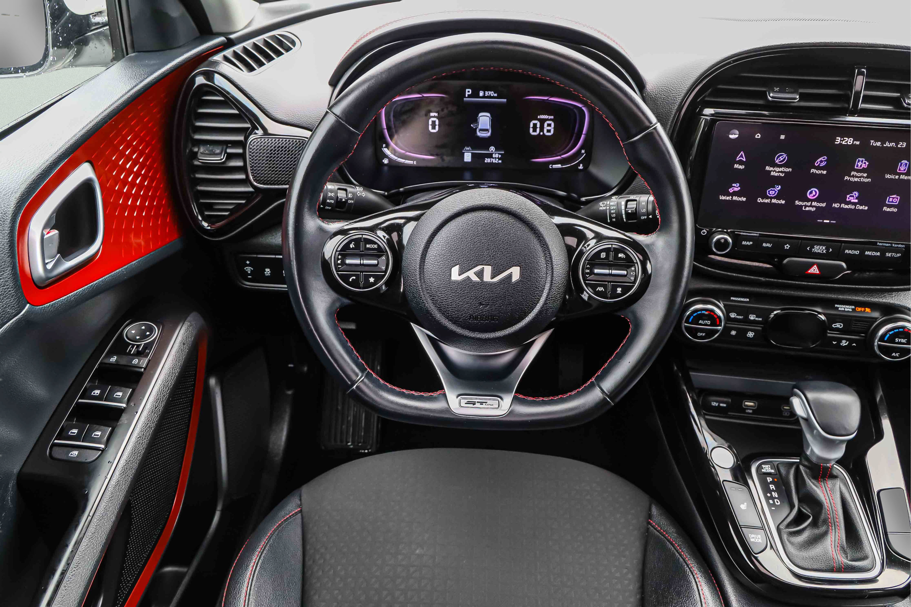 Certified 2024 Kia Soul GT-Line w/ Option Group 020 FWD image 16