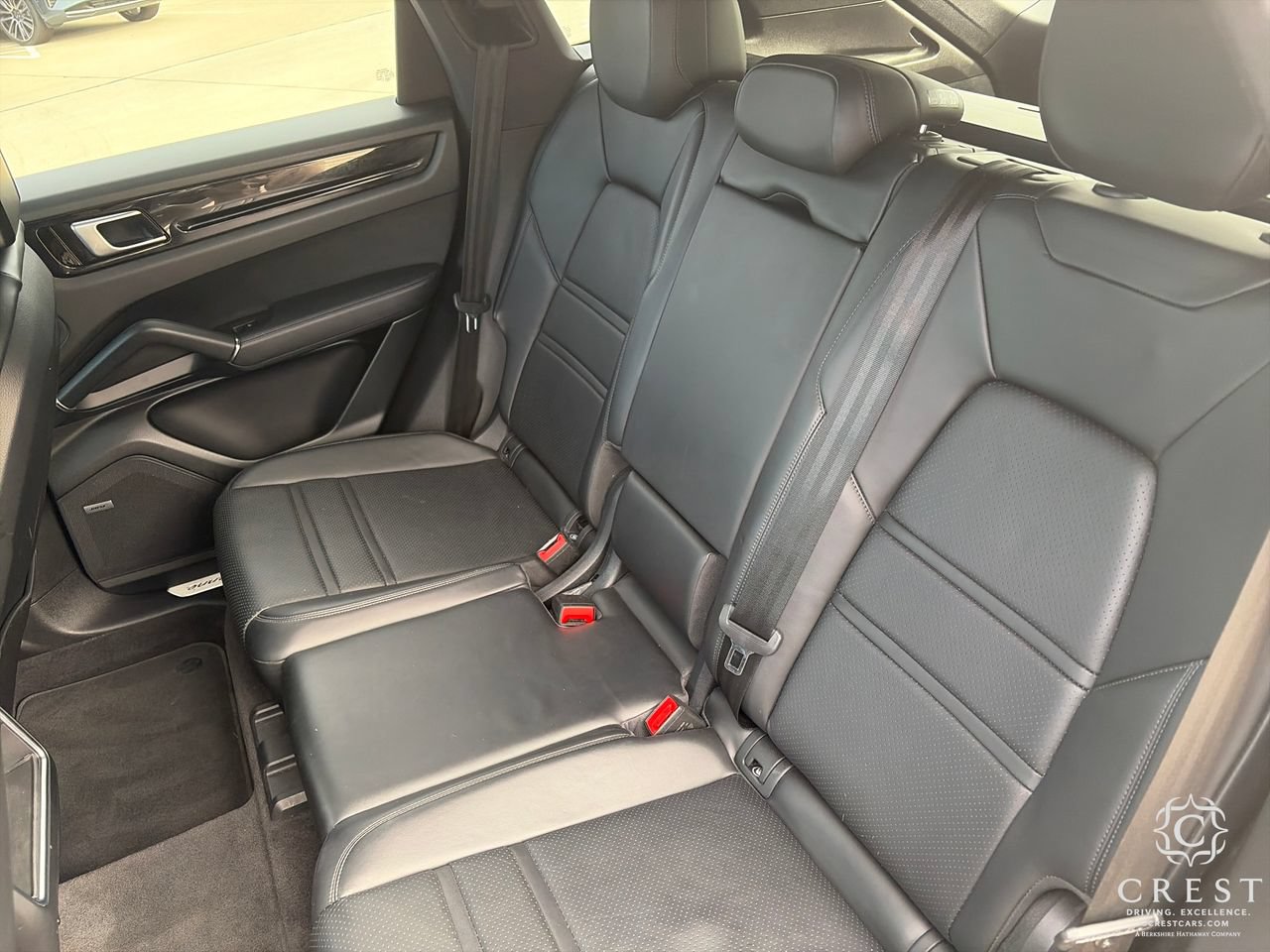 Used 2019 Porsche Cayenne S w/ Premium Package AWD/4WD image 25