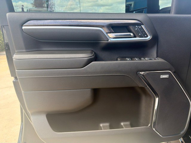 Used 2024 Chevrolet Silverado 2500 LTZ w/ LTZ Texas Edition AWD/4WD image 4