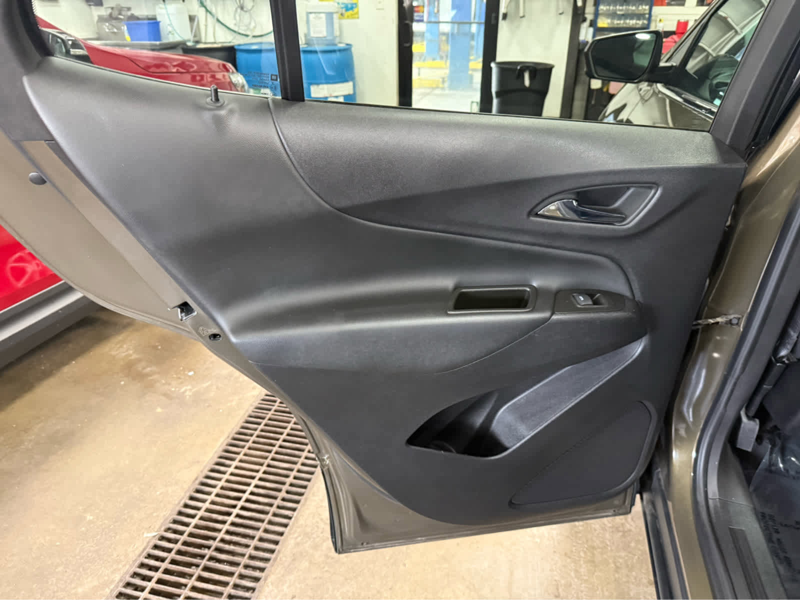 Used 2023 Chevrolet Equinox LT AWD/4WD image 18