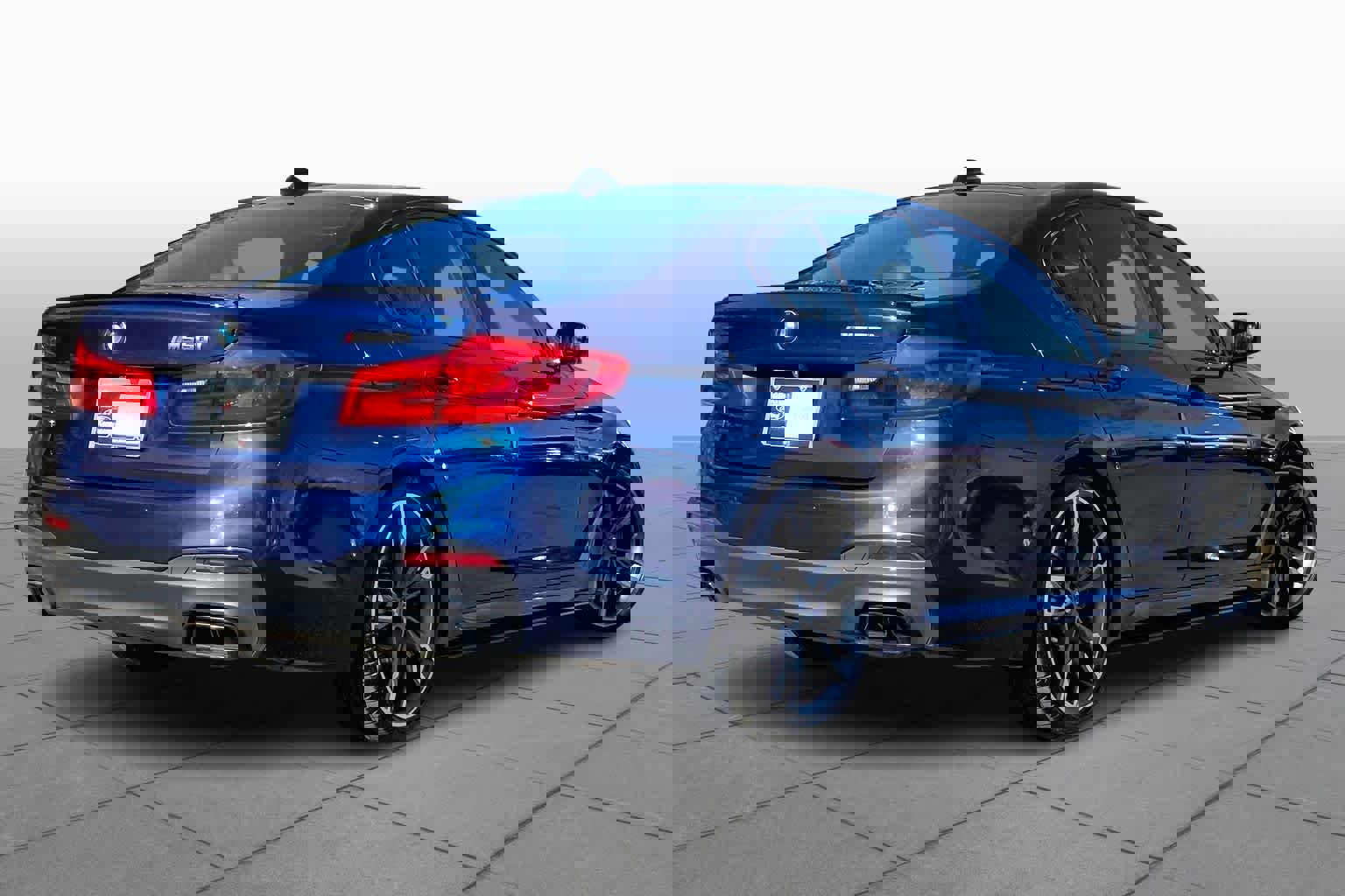 Used 2020 BMW M550i xDrive w/ Dynamic Handling Package image 13