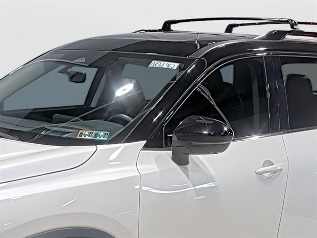 Used 2024 Nissan Pathfinder Platinum AWD/4WD image 8