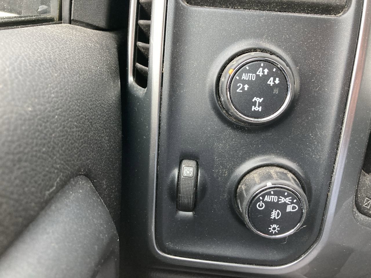Used 2015 Chevrolet Silverado 1500 LT w/ All Star Edition AWD/4WD image 13