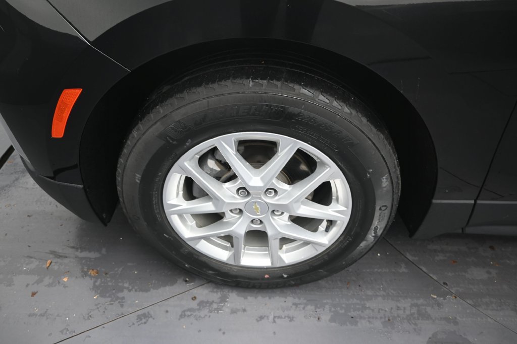 Used 2022 Chevrolet Equinox LT FWD image 9
