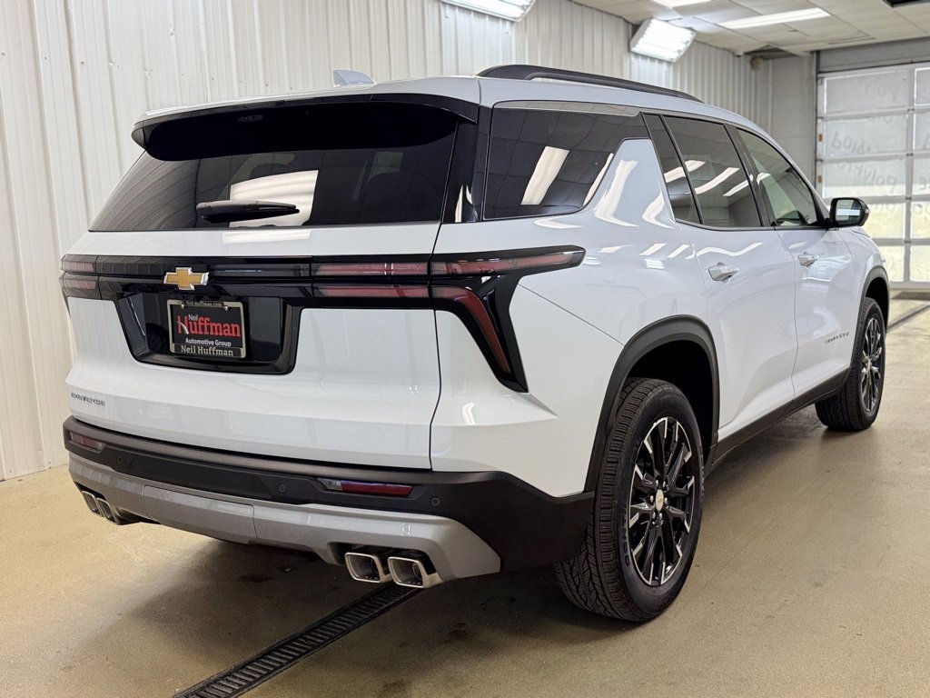 New 2026 Chevrolet Traverse LT w/ Sun and Wheel Package image 5