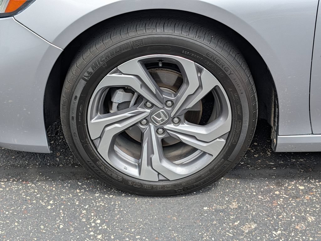 Used 2018 Honda Accord EX image 11