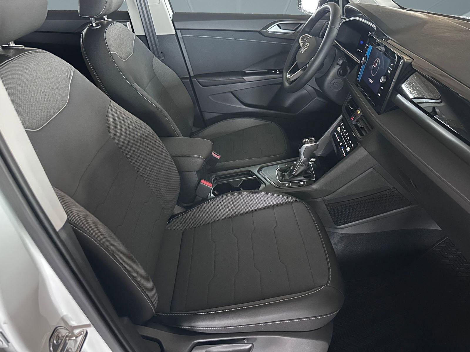 New 2026 Volkswagen Taos SE image 26