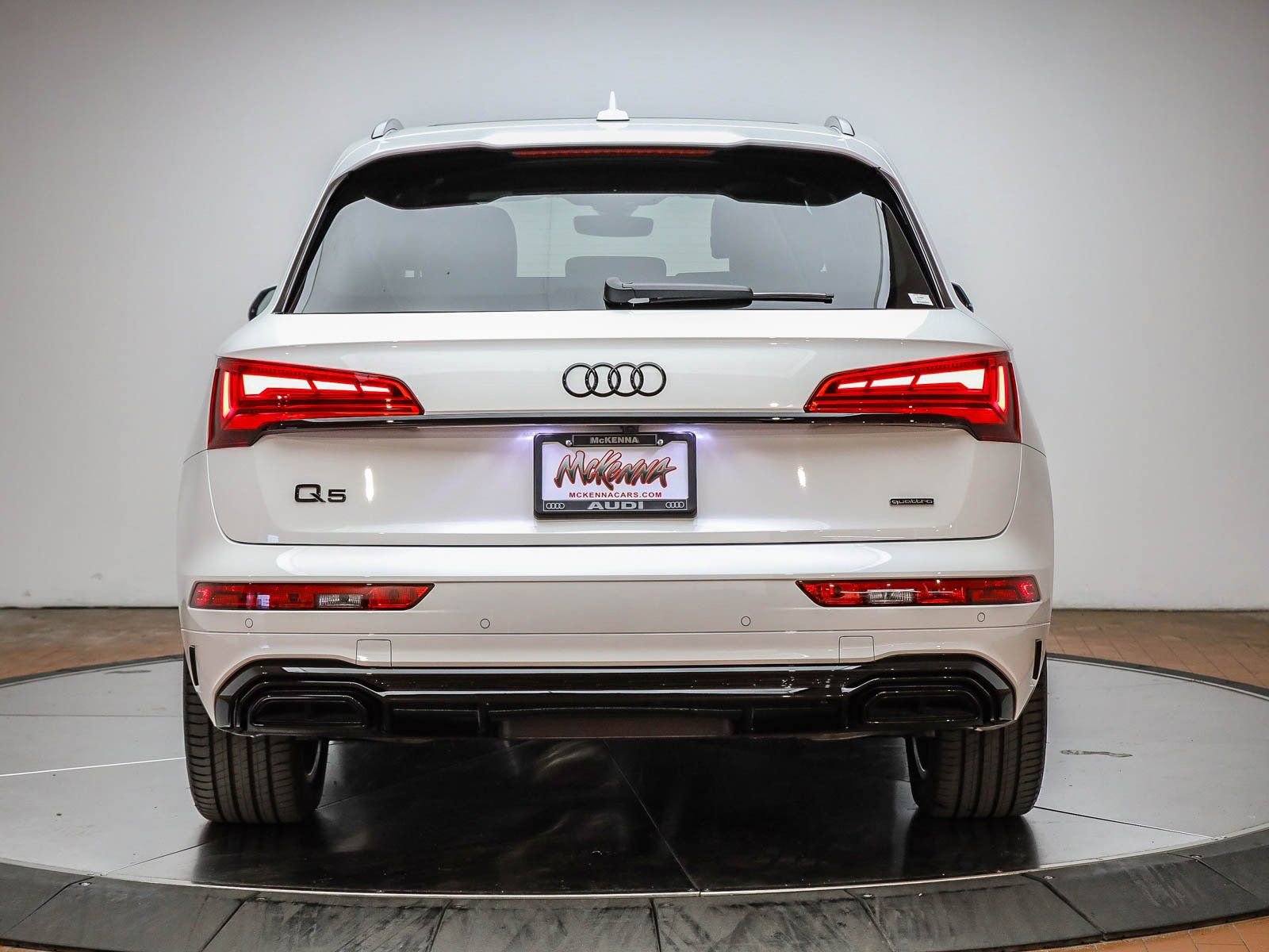 Used 2024 Audi Q5 e Premium Plus image 8