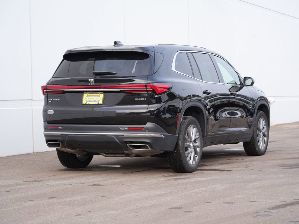 Used 2025 Buick Enclave Preferred image 3
