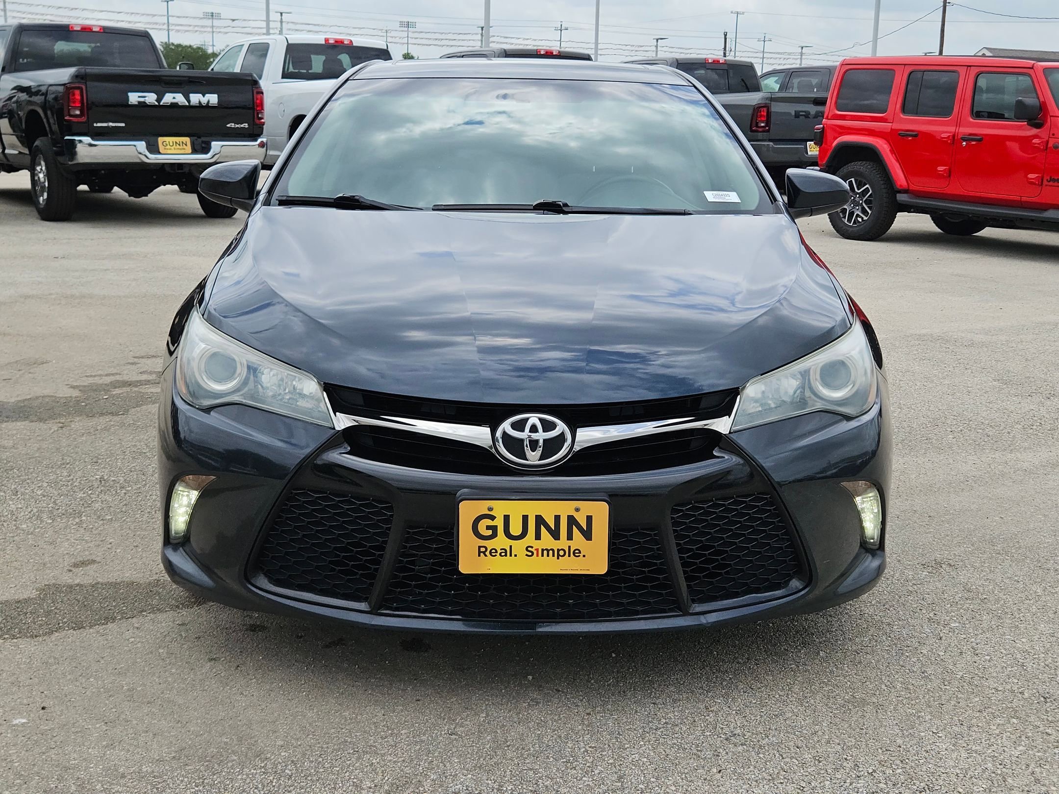 Used 2015 Toyota Camry XSE w/ Moonroof Package FWD image 8