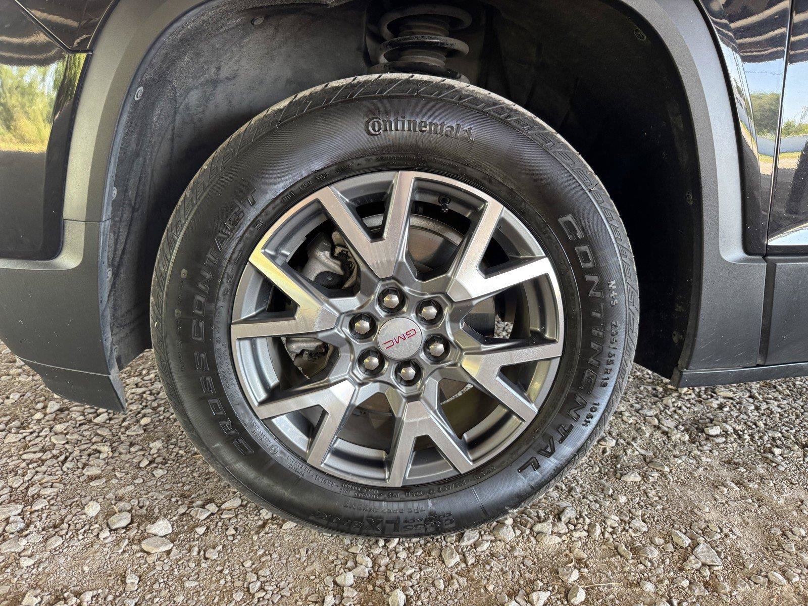 Used 2023 GMC Acadia SLT FWD image 49