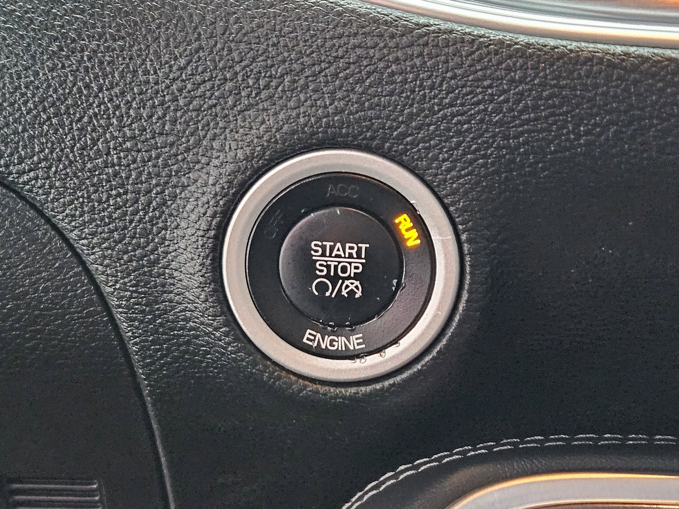 Used 2015 Dodge Challenger R/T w/ Quick Order Package 22B R/T image 15