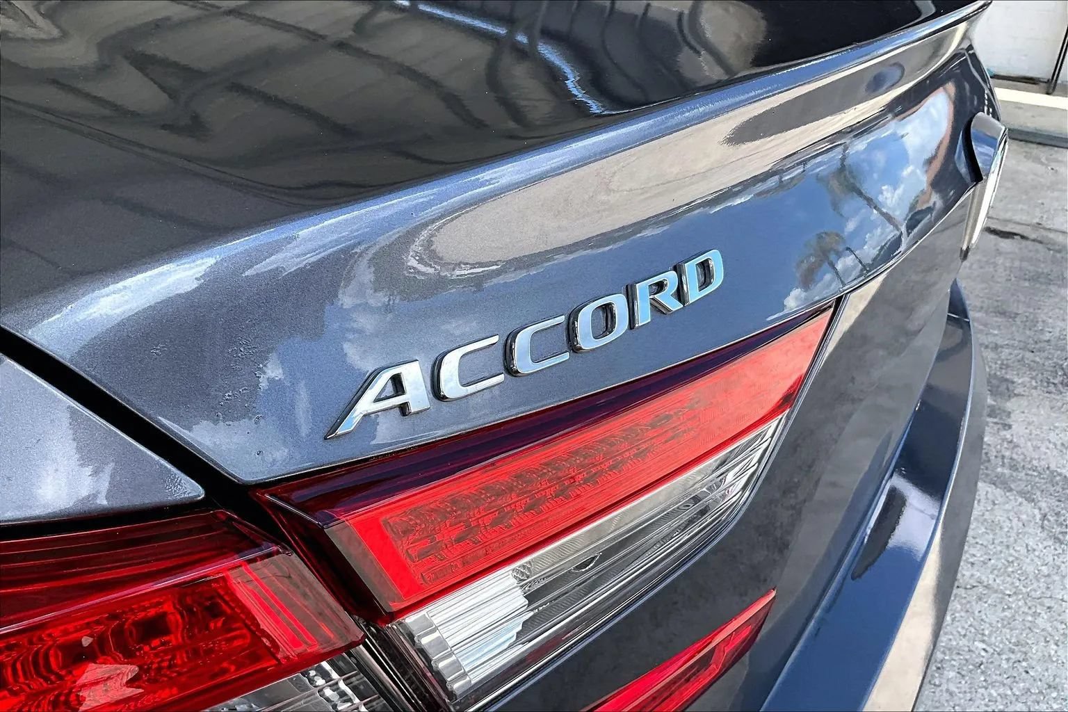 Used 2019 Honda Accord EX-L image 21