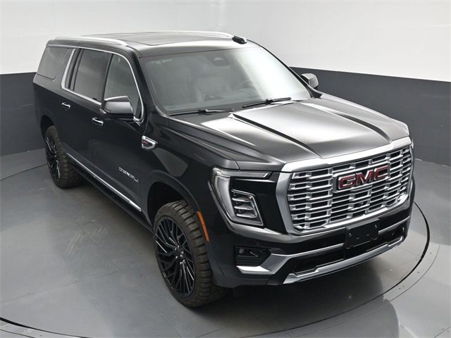 Used 2025 GMC Yukon XL Denali w/ Sun & Power Step Package image 42
