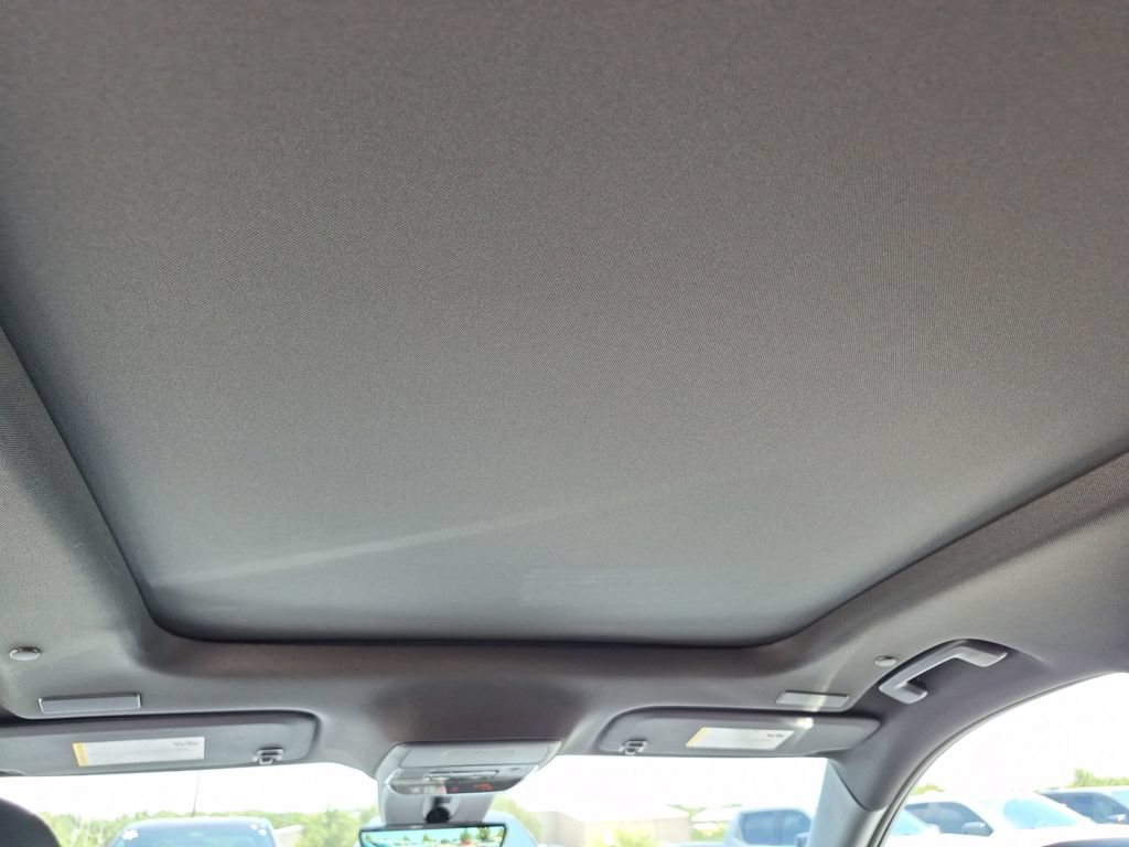 New 2027 GMC Acadia Denali w/ LPO, Floor Liner Package FWD image 28
