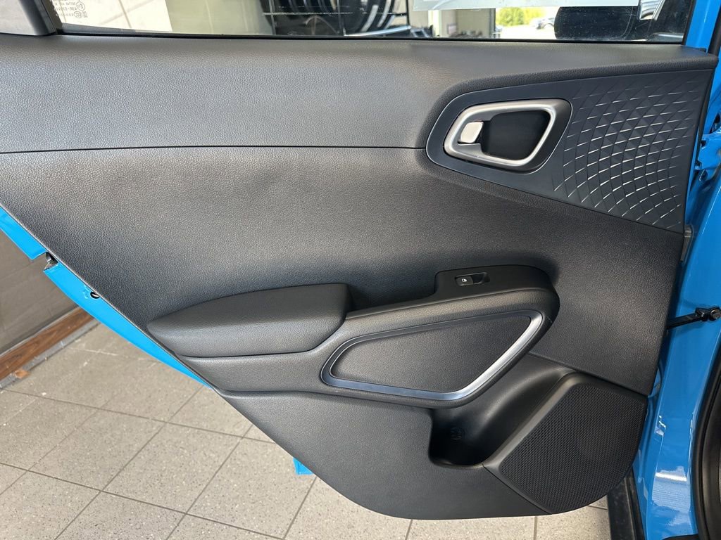 Used 2025 Kia Soul EX FWD image 35
