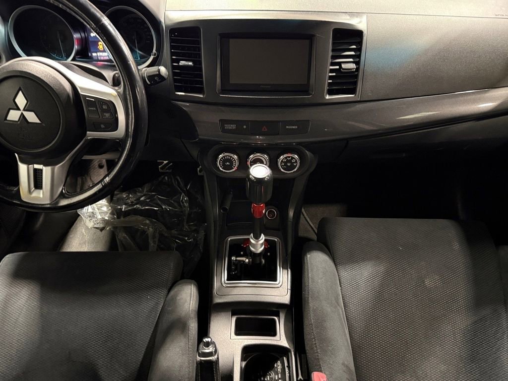 Used 2010 Mitsubishi Lancer Evolution GSR image 30