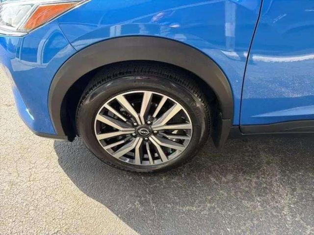 Used 2023 Nissan Kicks SV image 12