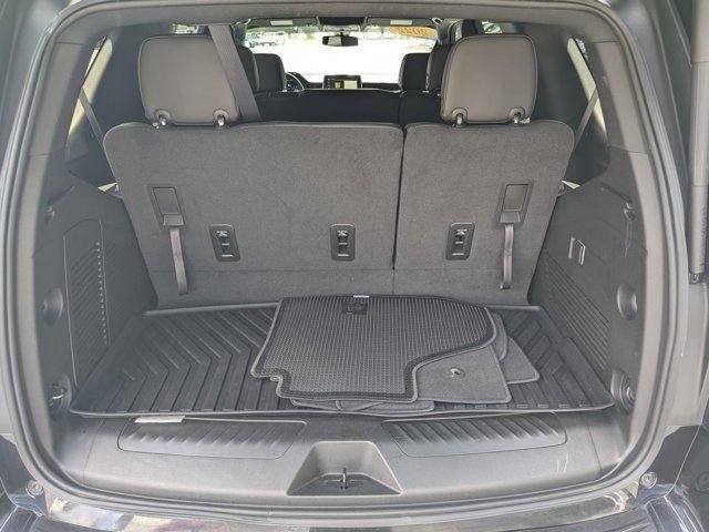 Used 2022 Chevrolet Tahoe LT AWD/4WD image 17