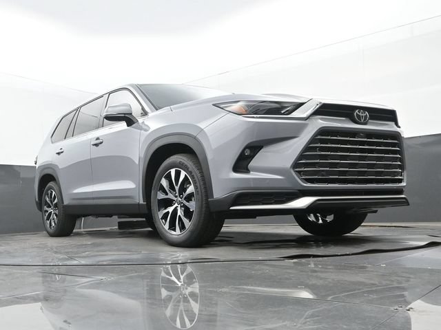 New 2026 Toyota Grand Highlander AWD Hybrid image 24