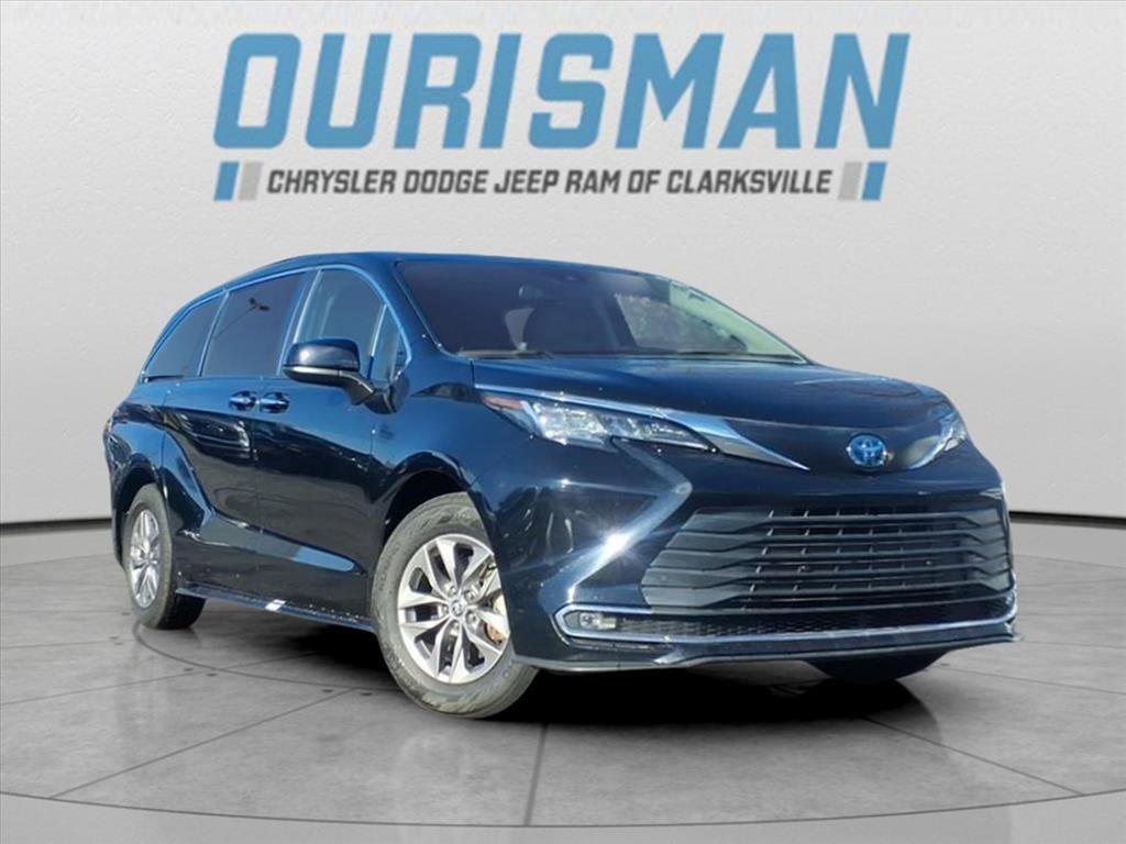 Used 2023 Toyota Sienna XLE