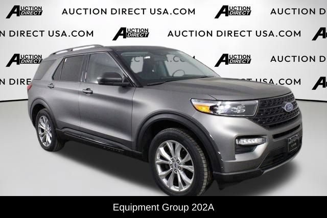 Used 2021 Ford Explorer XLT w/ Equipment Group 202A AWD/4WD image 2