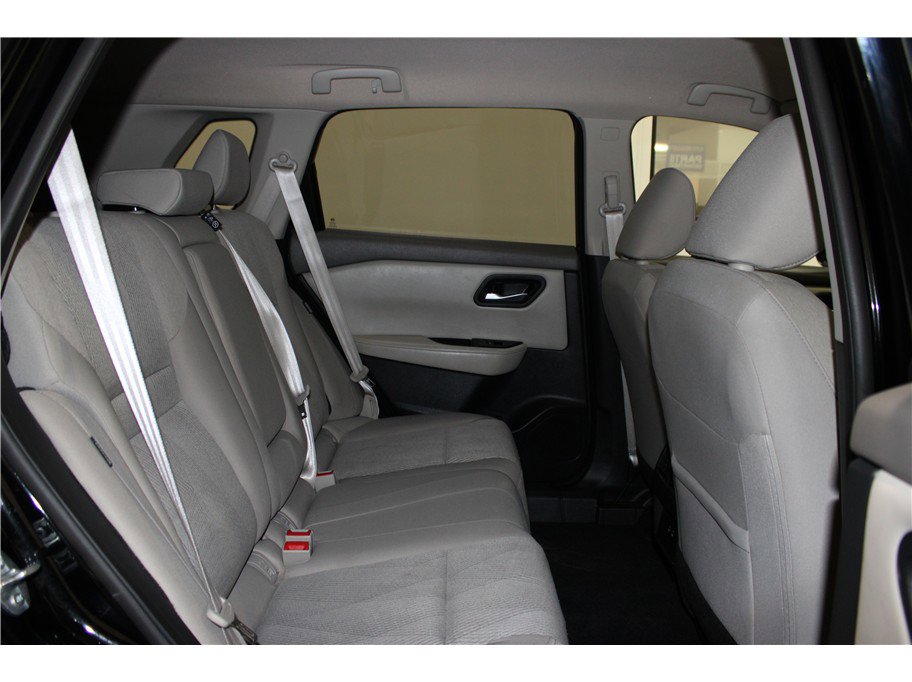 Used 2025 Nissan Rogue SV image 21