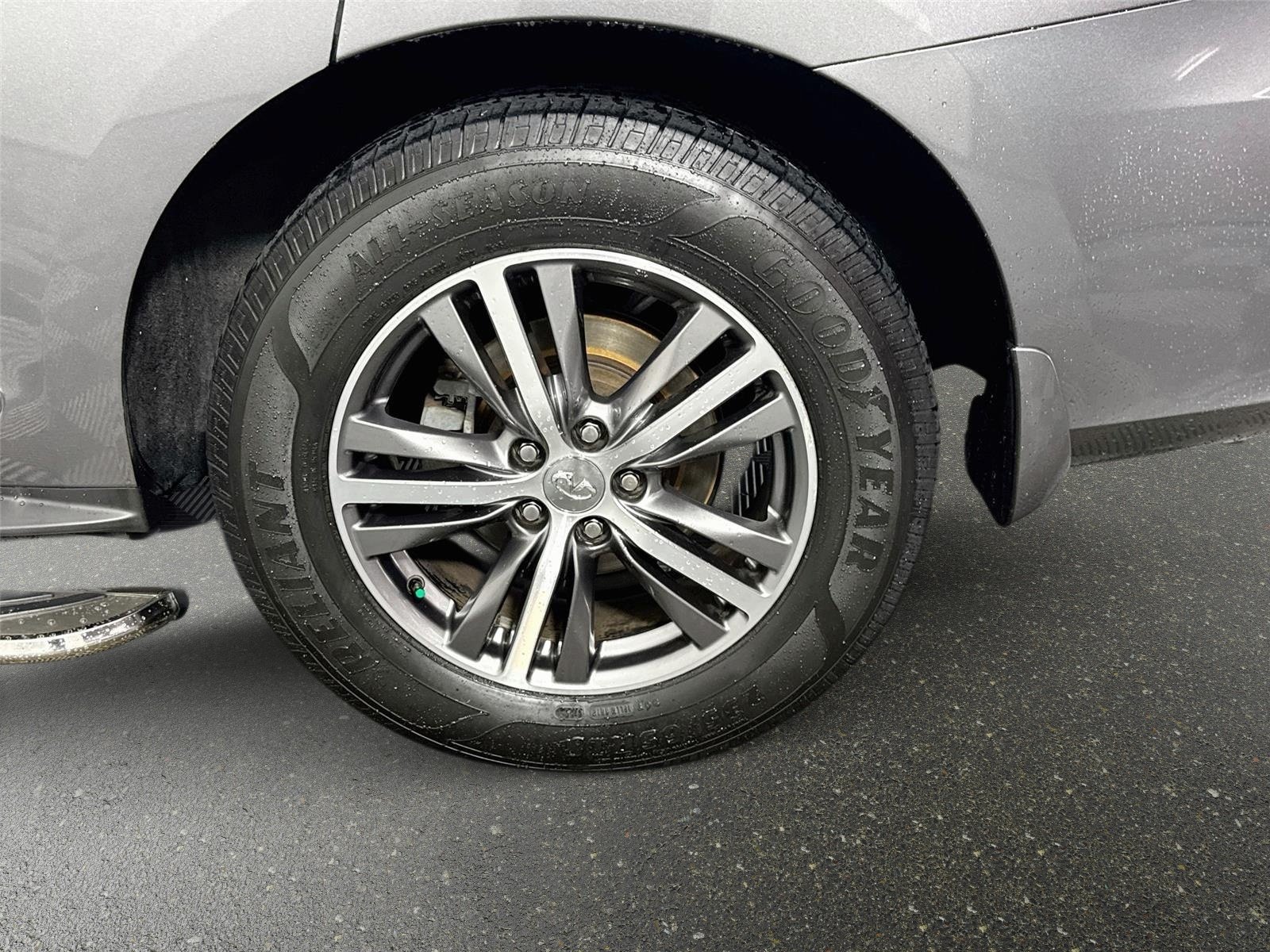 Used 2019 INFINITI QX60 Luxe w/ Essential Package AWD/4WD image 32
