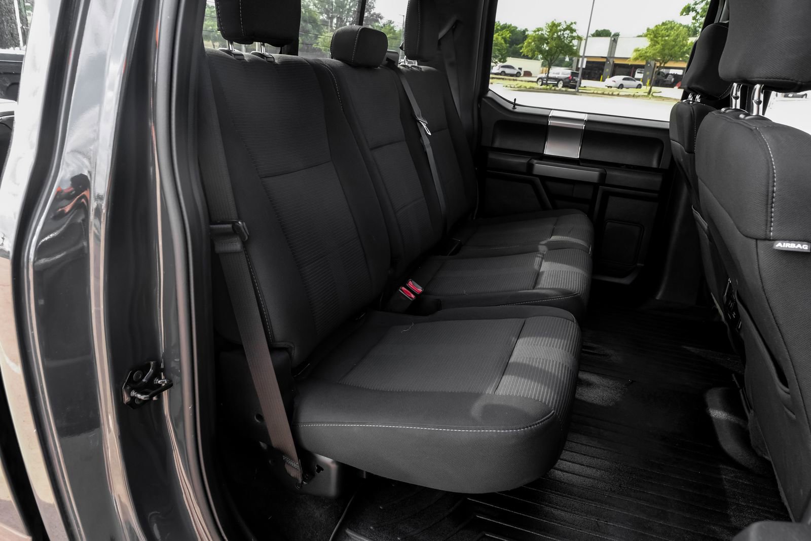 Used 2017 Ford F150 XLT w/ Equipment Group 302A Luxury AWD/4WD image 39