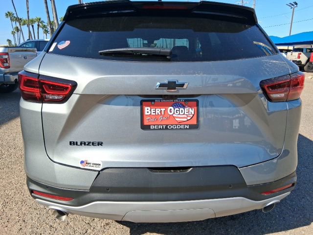 New 2026 Chevrolet Blazer LT w/ Sound & Technology Package FWD image 6