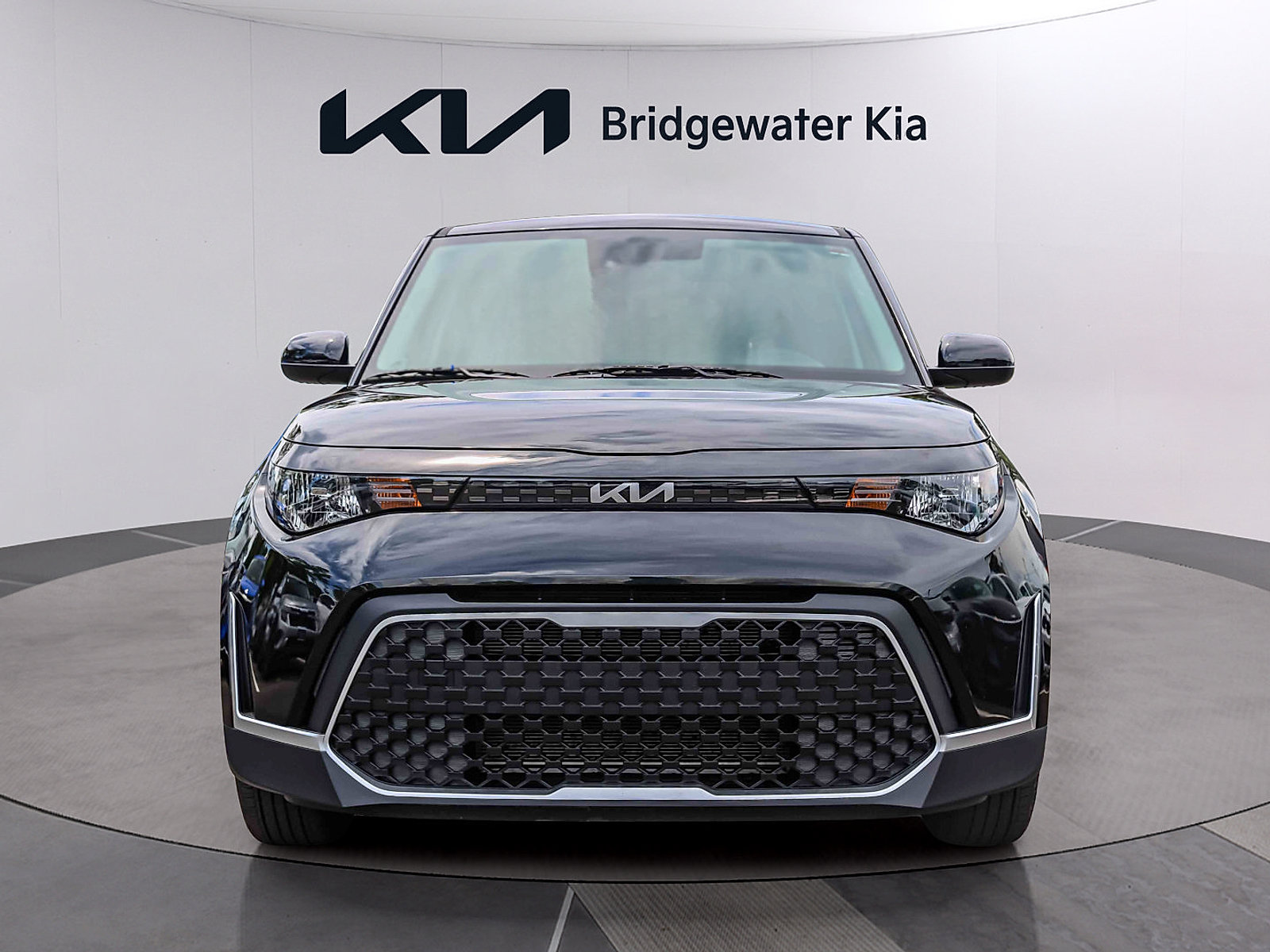 Certified 2025 Kia Soul LX w/ LX Technology Package FWD image 2