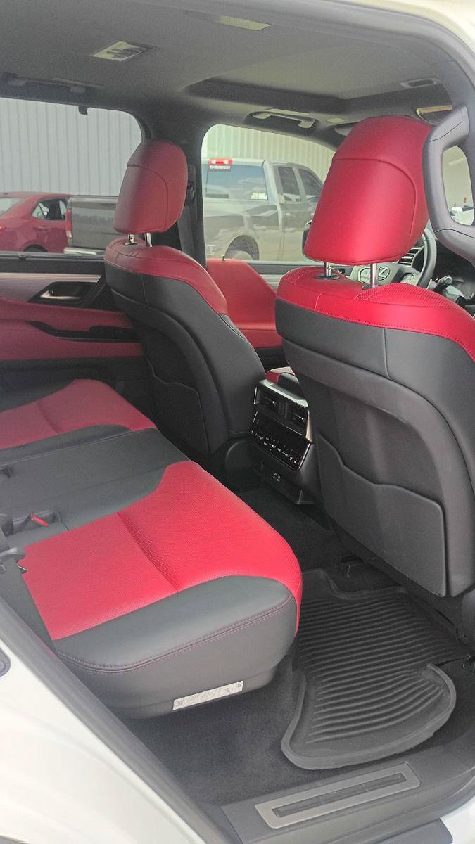 Used 2023 Lexus LX 600 F Sport w/ Accessory Package (Z1) AWD/4WD image 19