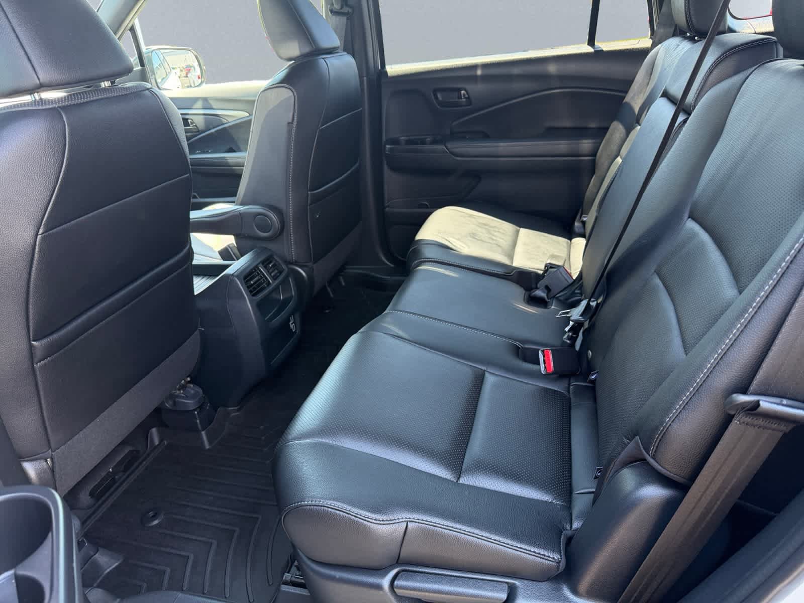 Used 2023 Honda Passport EX-L image 18